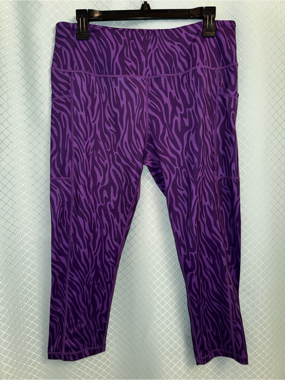 Constantly Varied Gear (CVG) Purple Zebra-Print Capri Leggings, XL